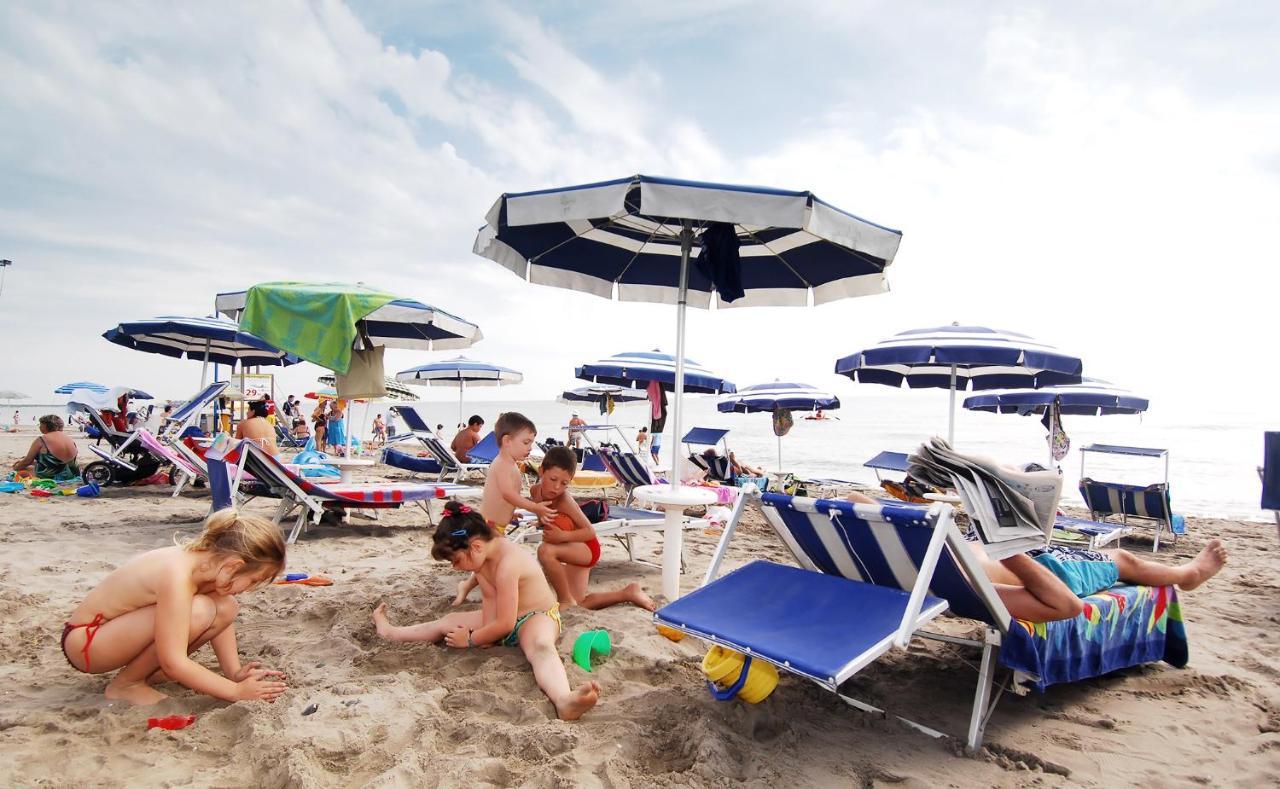 Camping Internazionale - Sottomarina Di Chioggia Bagian luar foto
